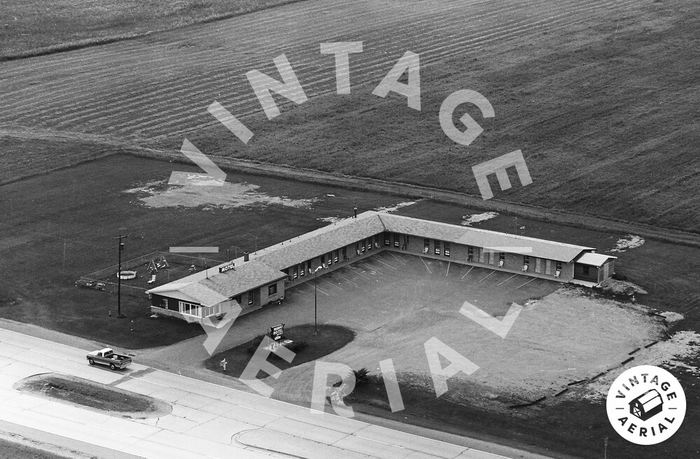 Midway Motel (Mid-Way Motel) - 1970 Aerial (newer photo)